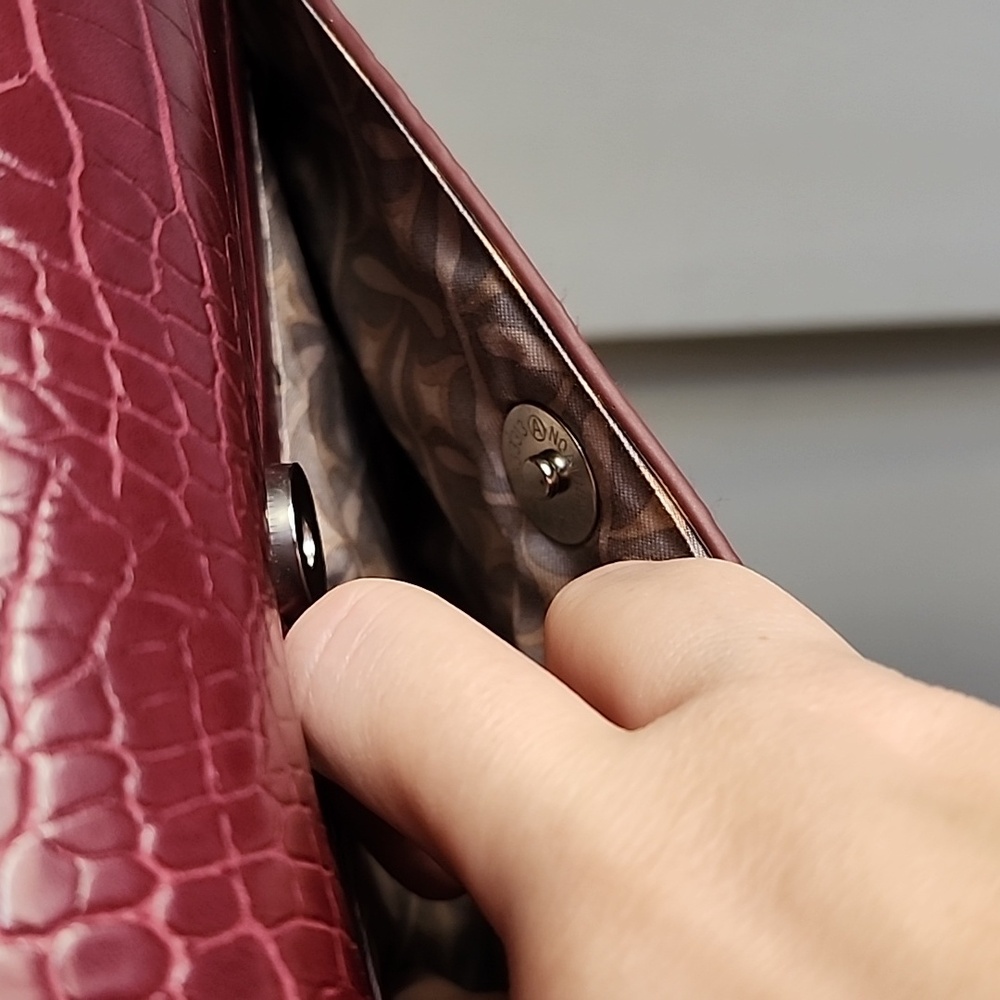 "CXL By Christian Lacroix" Croc Skin Purse ❤️ - Picture 4 of 12
